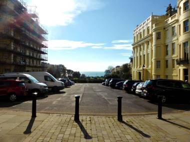 Stunning STUDIO Apartment in Hove NEXT TO THE sea
