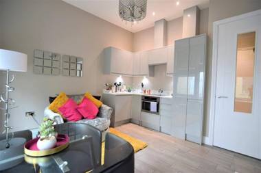 SUPER CENTRAL MORDEN 1BED easy parking