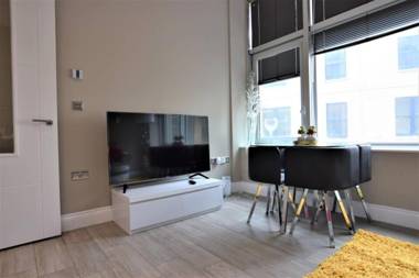 SUPER CENTRAL MORDEN 1BED easy parking