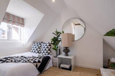 Gorgeous beach house with spiral stairs & terrace