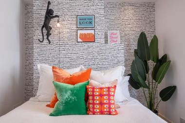 Gorgeous beach house with spiral stairs & terrace