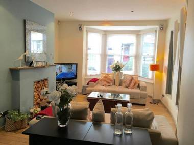 Sillwood Road Group House Sleeps 12