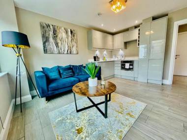 Direct Searview I Morden one bed sleep 4 GDST