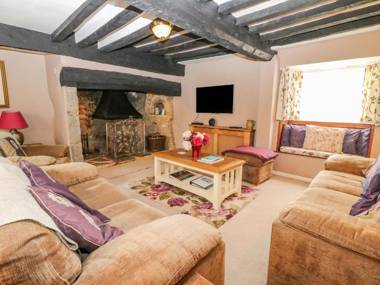 Pippins Loders BRIDPORT