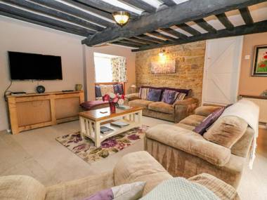 Pippins Loders BRIDPORT