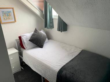 Apartment 3 Marina Holiday Apartments