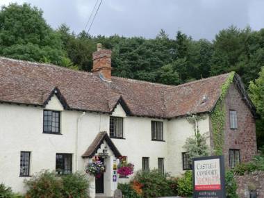 Castle Of Comfort Hotel