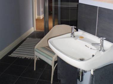 Duken Courtyard Cottage