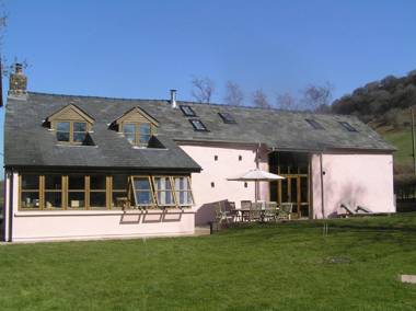 Baddegai Holiday Cottage