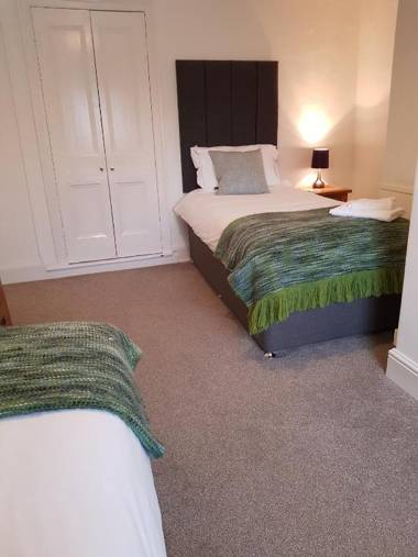 Ty Helyg Guest House