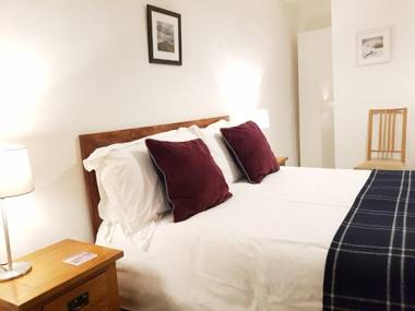 Ty Helyg Guest House