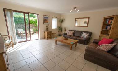 Oyster Cottage Braunton | Sleeps 6 | Dog Friendly