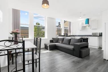 Stay Smiling- Bradford City Centre