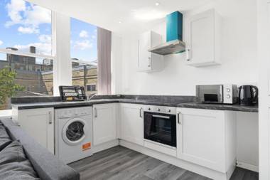 Stay Smiling- Bradford City Centre