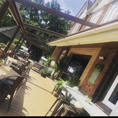 The Admiral Cunningham Hotel