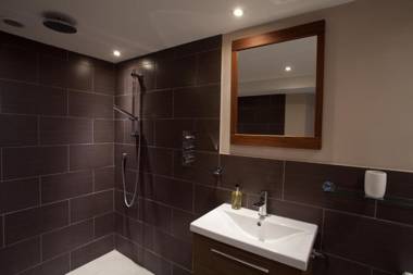 Lorne House Bed & Breakfast