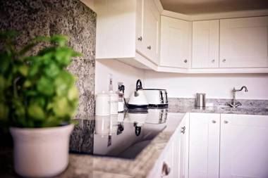 Crossroads Farm - Queen Anne's Stable