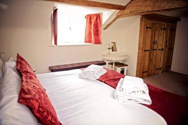 Crossroads Farm - Queen Anne's Stable