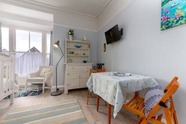 Puddle Duck Lodge – Adults Only