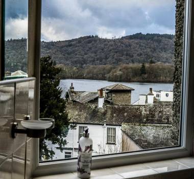 Lake View Guesthouse