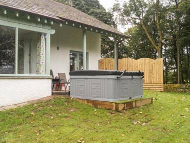 Elm - Woodland Cottages