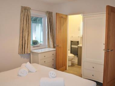 Elm - Woodland Cottages