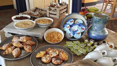 The Riviera Hotel & Holiday Apartments Alum Chine