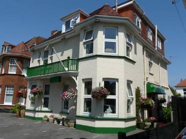 Southern Breeze Lodge - Adults Only