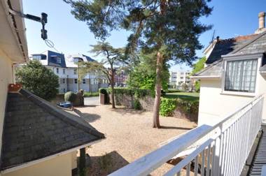 Somerville Coach House 4