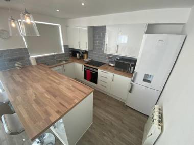 Stunning two bedroom seaside apartment