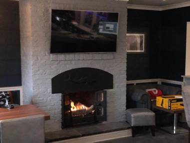 Quayside Hotel & Bar