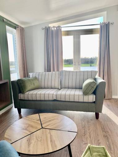 Lakeside Fishing Cabins