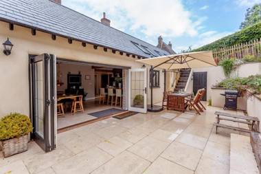 Three Little Pigs Luxury Cottage