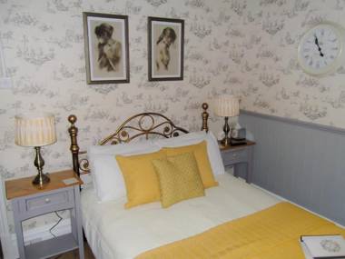 J's Mayfair Guest House