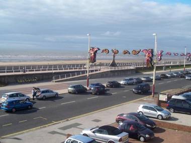 Hello Roomz - Pleasure Beach