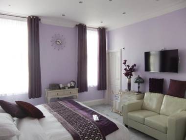 FourRooms - Couples Only