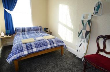 Lynmoore Guest House