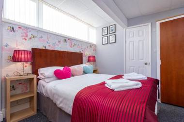 Adelaide Lodge - Town Centre - Opposite Winter Gardens