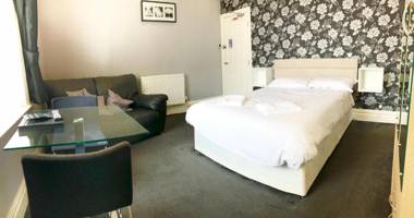 Empress Select Holiday Flats