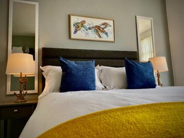 Clifton HOT TUB House by JETT Accommodation