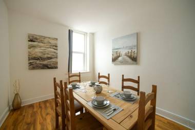 THE BELLS hot tub on private terrace Apartments