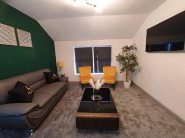 Black Pearl Luxury Apartments