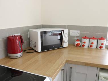 Glebeland Bishops Castle