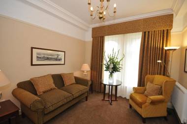 Macdonald Burlington Hotel