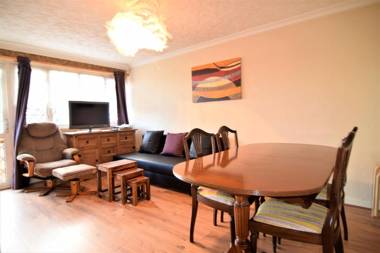 The Chinatown Home - Private Garden NETFLIX BBQ & Bar