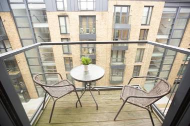 Spacious 1 Bed Apartment Birmingham City Centre