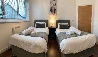Zen Quality Beautiful 2 Bedroom Apartment 4 single beds with Free Parking and Wifi close to Alexander Stadium