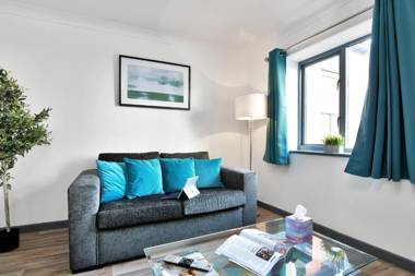 Xclusive Living Stay in City Centre Kings Court