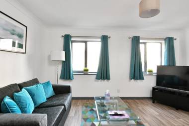 Xclusive Living Stay in City Centre Kings Court