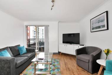 Xclusive Living Stay in City Centre The Qube